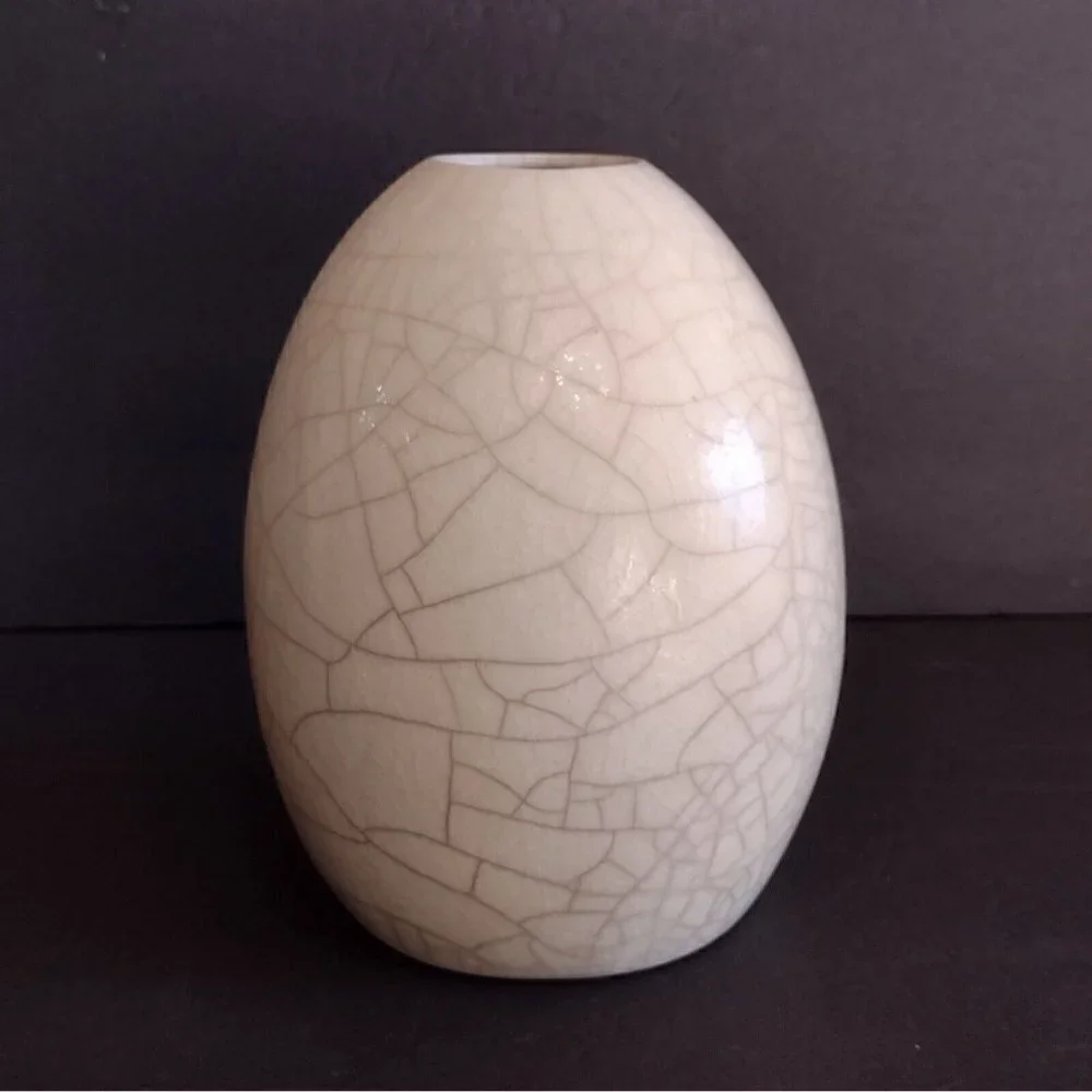 Signed William K Turner Raku Pottery Vase White Crackle Glaze 8